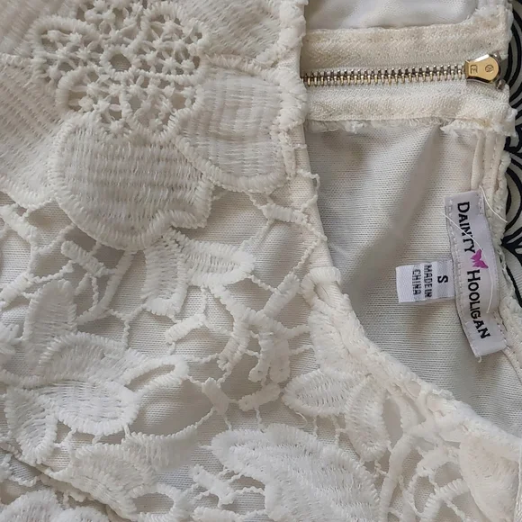 Lace Blouse - Picture 6 of 6